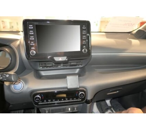 Proclip Toyota Yaris 21-23 Center mount