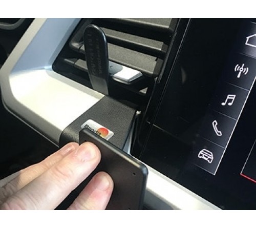 Proclip Audi Q4 21- Center mount