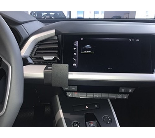 Proclip Audi Q4 21- Center mount