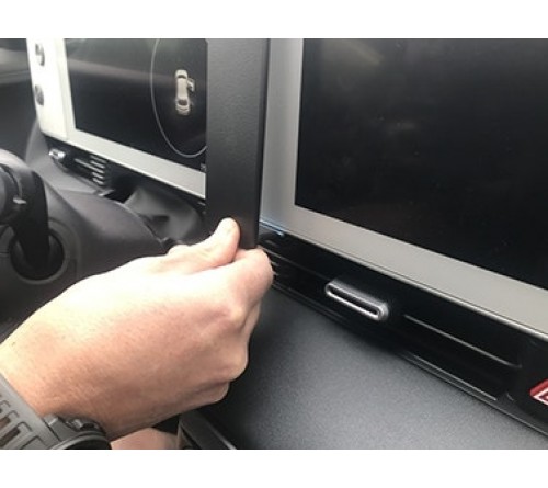 Proclip Hyundai Ioniq 5 21- (Not for N-Line) Center mount