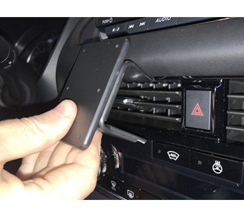 Proclip Nissan Qashqai 22- Center mount