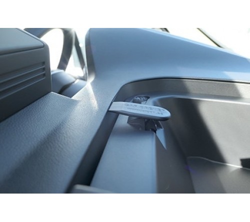 Proclip Renault Trafic / Primastar 22- Center mount