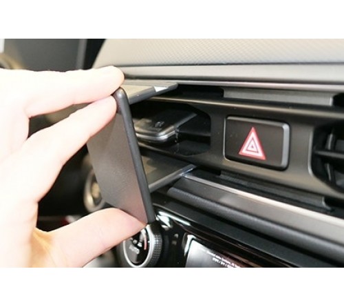 Proclip Hyundai Kona Electric (with display) 22-Center mount