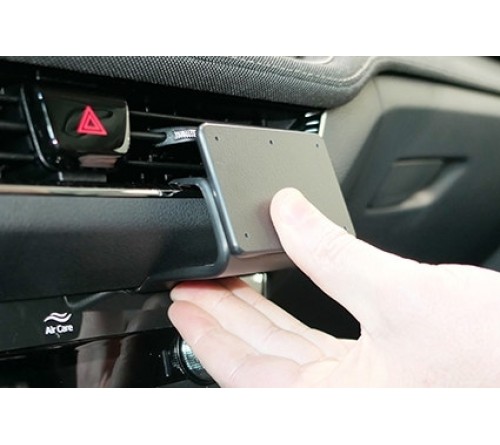 Proclip Skoda Fabia 22- Center mount