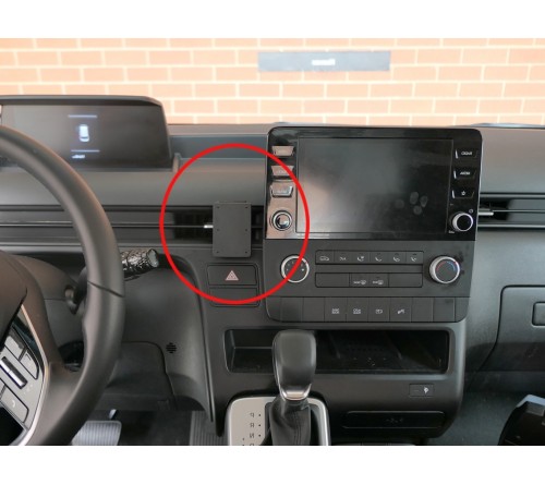 Proclip Hyundai Staria 22- Center mount