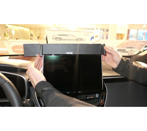 Proclip Toyota Corolla Cross 23-  Suzuki Swace 25- Center