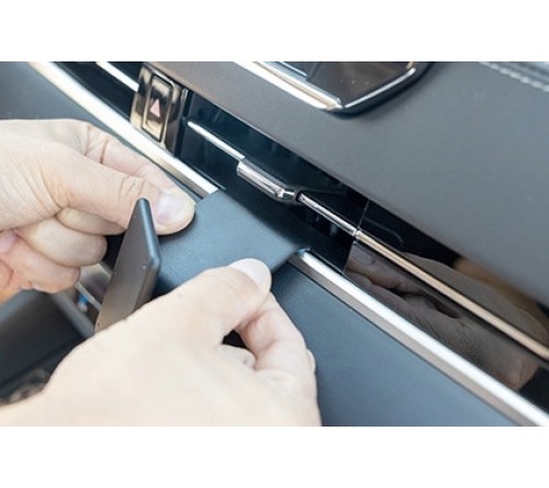 Proclip Mitsubishi Outlander 22- Angled mount.