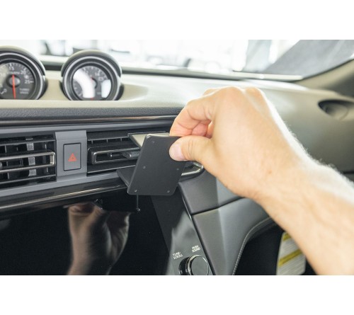 Proclip Nissan Z 23- Center mount