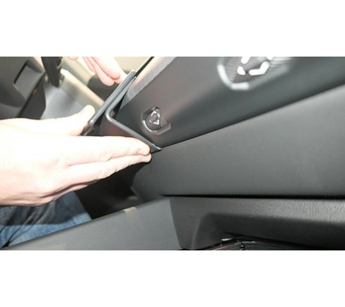 Proclip BMW 5-series G60/G61/G68 24- Center mount