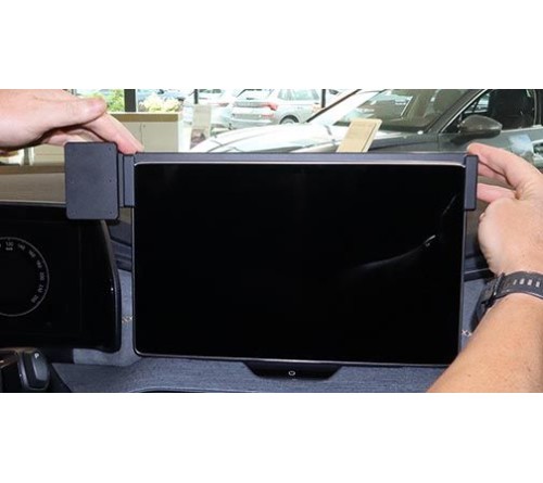 Proclip Skoda Kodiaq 24- Center mount-only with 13" screen