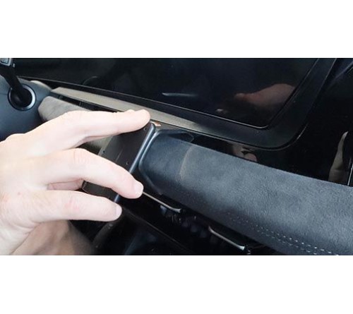 Proclip Audi Q6 25- Center mount