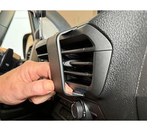 Proclip Citr.Jumpy/Peu.Expert/Opel Vivaro 25- Center mount