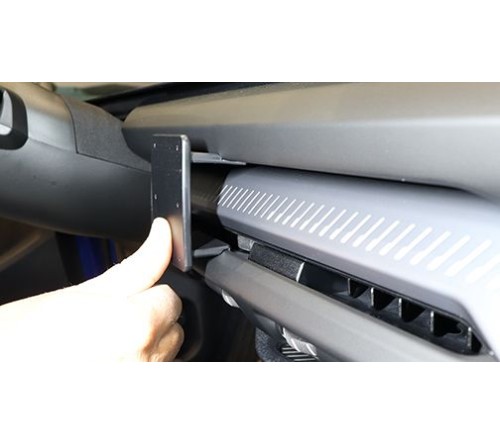 Proclip BMW 1-series F70 25- Center mount