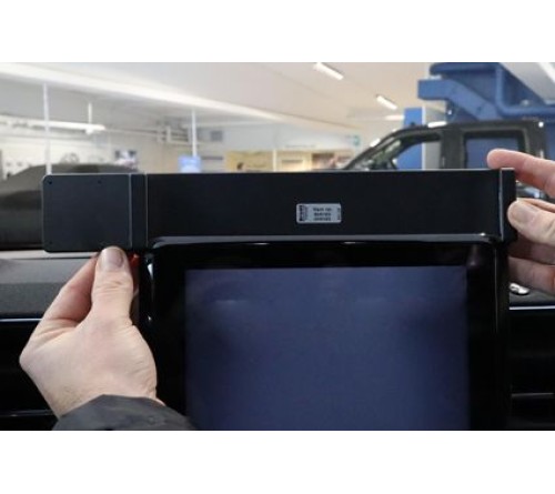 Proclip Ford Explorer EV 25-/ Capri EV 25- Center mount