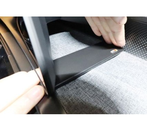 Proclip Peugeot 3008/ 5008 25- Center mount