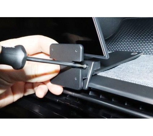 Proclip Peugeot 3008/ 5008 25- Center mount