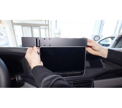 Proclip VW Crafter 25-Center mount-ONLY for 10 4” screen
