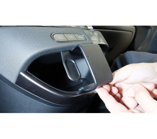 Proclip Hyundai Inster 25- Center mount