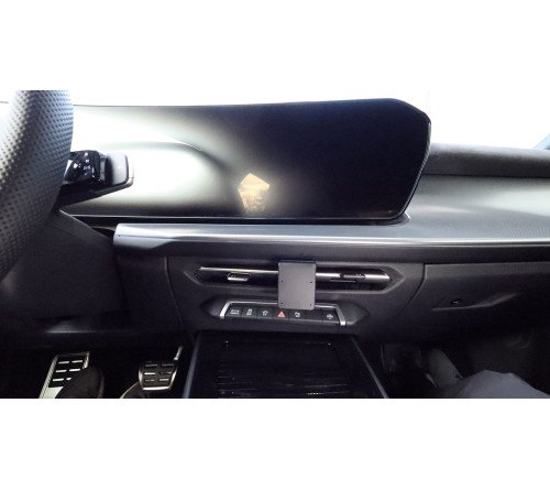 Proclip Audi Q3 26- Center mount
