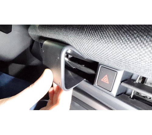 Proclip Volkswagen T-Roc 26- Center mount