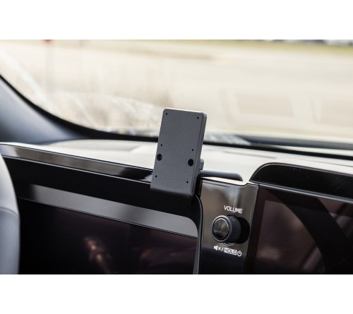 Proclip Subaru Outback 26- Center mount