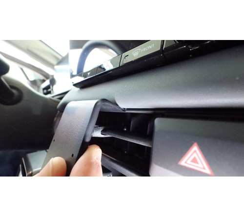 Proclip Toyota RAV 4 27- Center mount