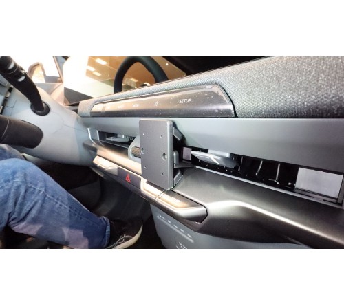 Proclip Kia EV2 27- Center mount