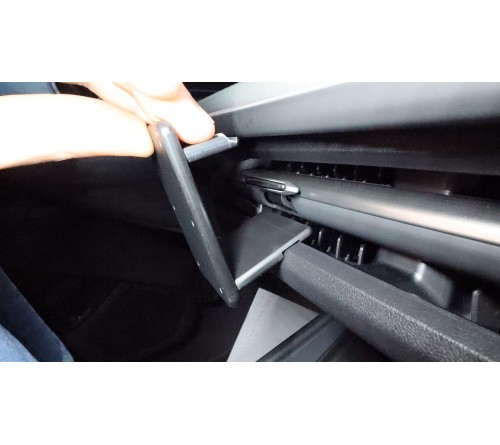 Proclip Audi Q4 e-tron 27- Center mount
