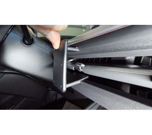 Proclip Audi Q4 e-tron 27- Center mount