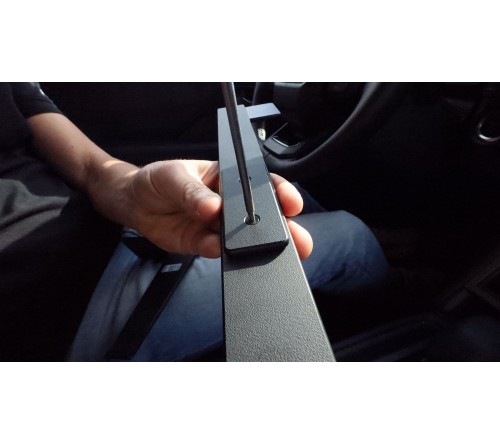 Proclip Toyota HiLux 27- Center screen mount