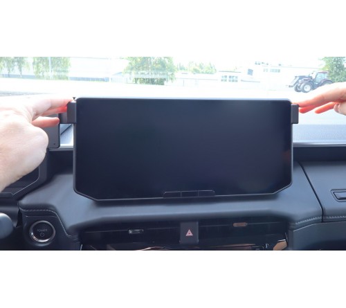Proclip Toyota HiLux 27- Center screen mount